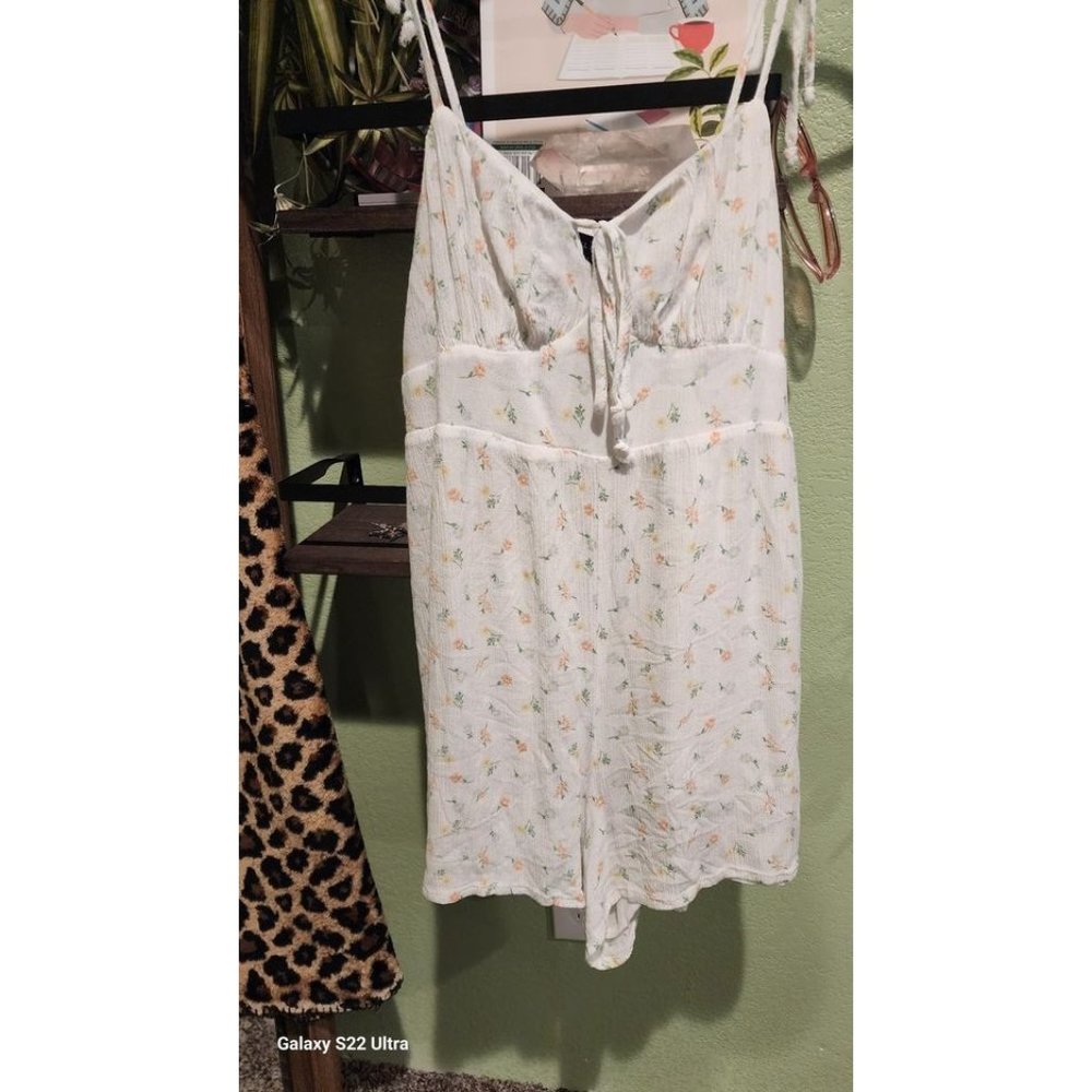 Size M KENDALL + KYLIE Women's multi Jumpsuit